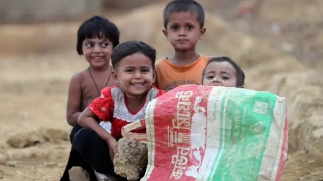 ကော့စ်ဆက်ဘဇားအနီး ဒုက္ခသည်စခန်းက ရိုဟင်ဂျာ ကလေးတွေ