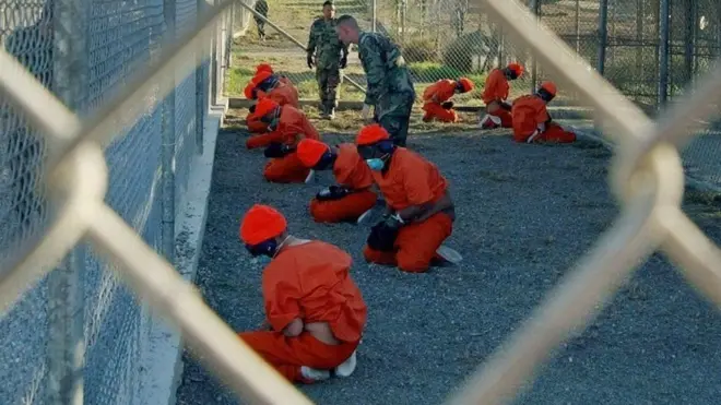 ولسمشر اوباما د خپلې واکمنۍ له ختمېدا وړاندې د ګوانتانامو د ډېرو بندیانو لېږدول غواړي