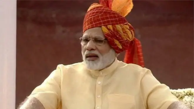 وزیر اعظم مودی نے اپنے خطاب میں کشمیر، عقیدے کی بنیاد پر تشدد اور تین طلاق کی بات بھی کی