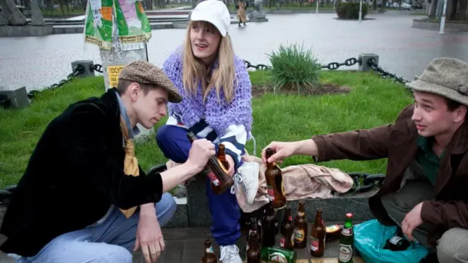 29% жінок пили б менше алкогольних напоїв, якщо б не "саботаж" з боку чоловіків, йдеться в дослідженні