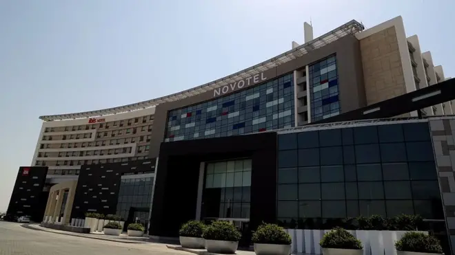 شرکت هتل‌سازی آکور حدود یک سال پیش دو هتل در فرودگاه امام خمینی تهران افتتاح کرد