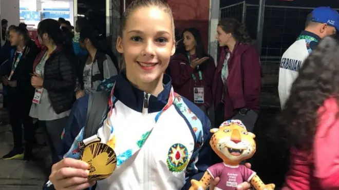 15 yaşlı azərbaycanlı gimnast Yelizaveta Luzan Yeniyetmələrin Yay Olimpiya Oyunlarında qızıl medal qazanıb.