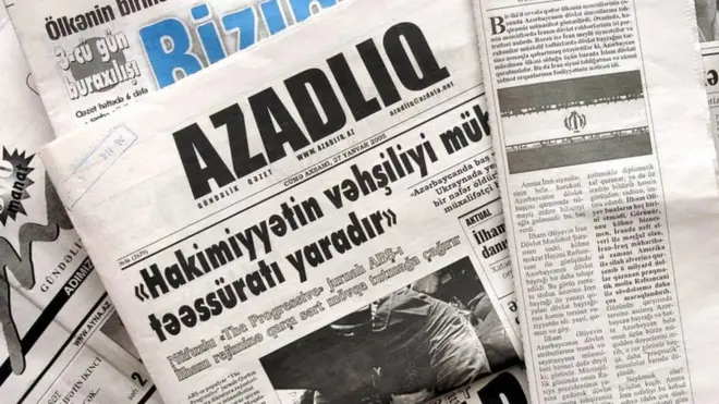 Газета "Азадлыг" основана в 1989 году оппозиционным Народным фронтом Азербайджана