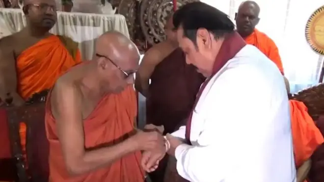 හිටපු ජනාධිපතිවරයා ඇතුළු පිරිස ගැ‍ටඹේ විහාරස්ථානයට ගොස් ආගමික වතාවත් හි නිරතවීමෙන් පසු නිල වශයෙන් පාගමන ආරම්භ කෙරිණි