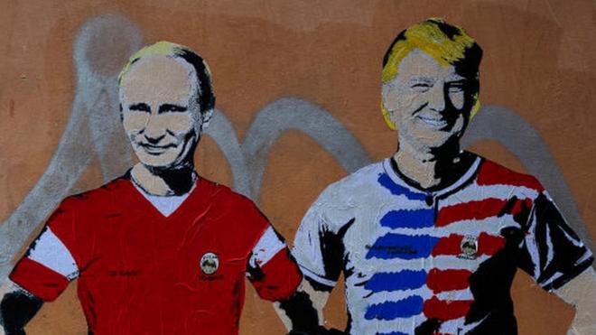 Donad Trump y Vladimir Putin, mura callejero en Italia.