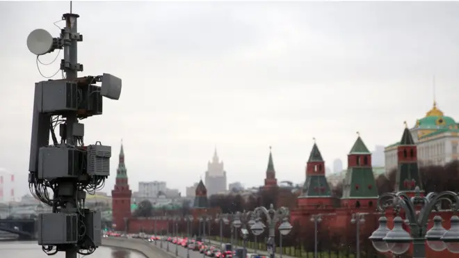 Карантин из-за коронавируса показал возможности "Умного города" по слежке за москвичами