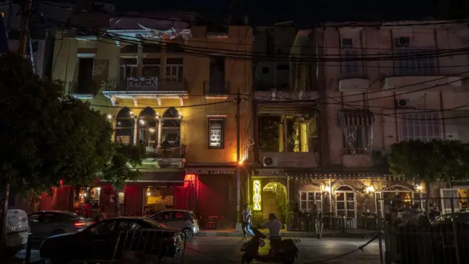 شوارع بيروت في الظلام 11 يوليو/تموز 2021