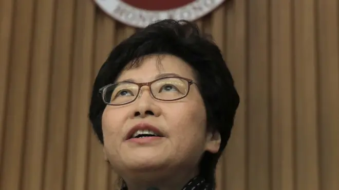 林郑月娥在当选后一日与现任特首梁振英会面。