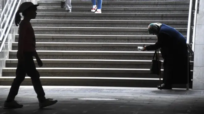 Июньский рост зарплат сопровождается ростом бедности