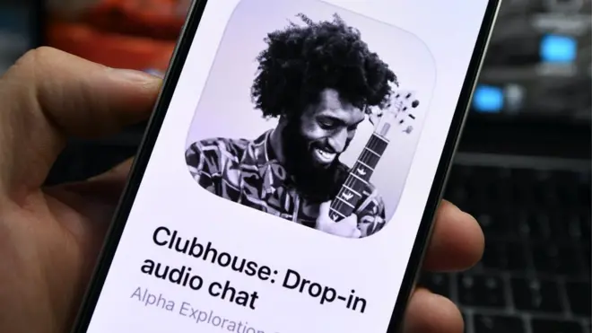 اكتسب تطبيق "كلوب هاوس" للدردشة الصوتية شعبية واسعة بعد تغريدة لملياردير الأمريكى إيلون ماسك يعلن فيها استخدامه.