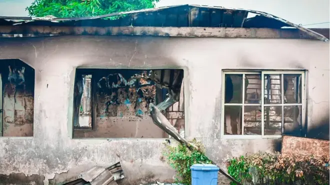 Ndị ekperima gbara isi ụlọọrụ okpuru ọchịchị Nnewi South ọkụ