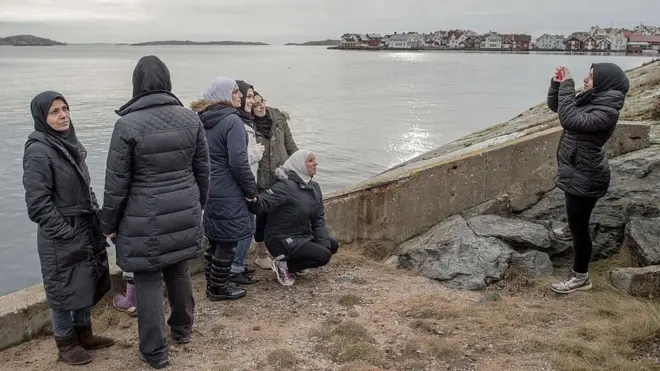 Біженці у шведському місті Кладесгольмен. Швеція - одна з європейських країн, які прийняли найбільше біженців у відсотковому відношенні до кількості своїх громадян