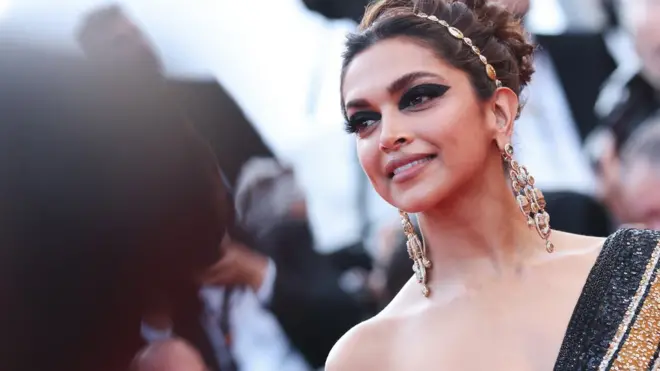 دپیکا نے 18 سال کی عمر میں ماڈلنگ شروع کی تھی