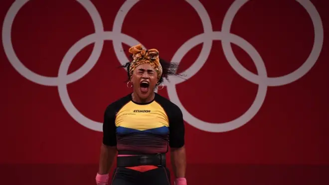 Tamara Salazar conquistó la plata en halterofilia para Ecuador.