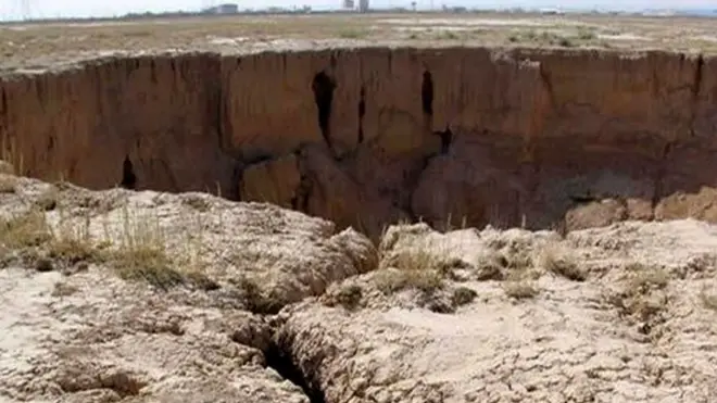 فروچاله بزرگی در استهبان