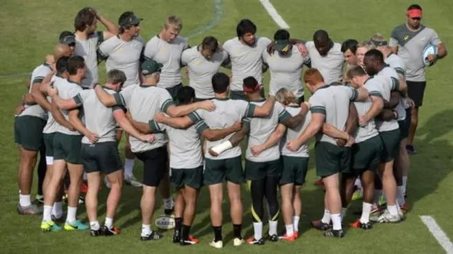 L'équipe sud-africaine de rugby est souvent critiquée pour la faible représentativité des noirs en son sein.