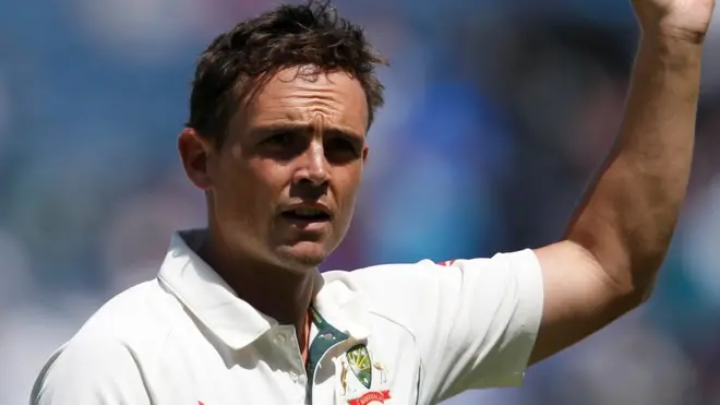 مہمان ٹیم کی جانب سے سٹیون جان اوکیف نے انڈیا کے چھ کھلاڑیوں کو آؤٹ کیا