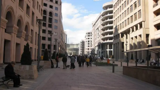 Yerevanın mərkəzindəki Şimal prospekti