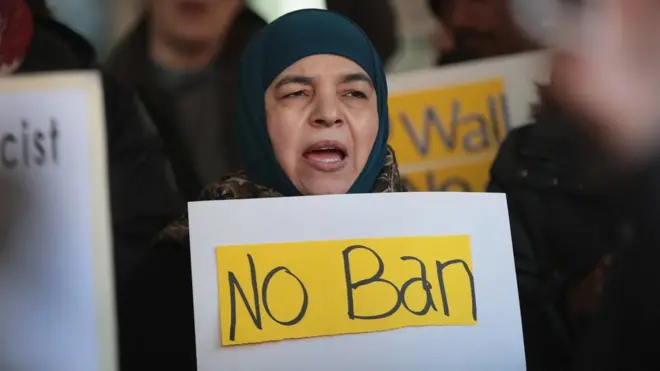 Desde que Trump emitió la orden ejecutiva que prohíbe la entrada a Estados Unidos de ciudadanos de 7 países en su mayoría musulmanes, se registraron protestas en todo el país.