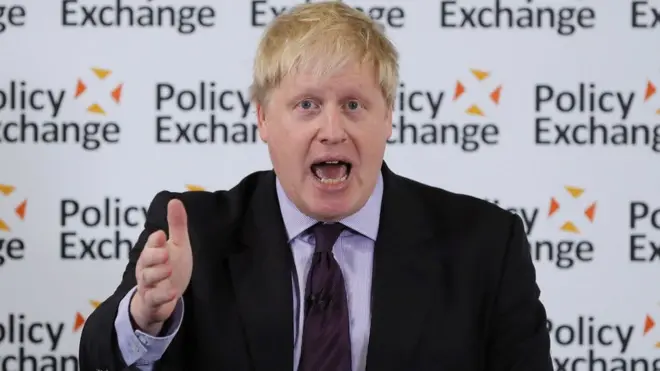 "Мы ничего не имеем против русских. [...] наши претензии - к Путину и к Кремлю", - заявил Джонсон