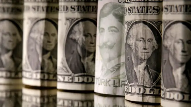 Ketegangan hubungan antara AS-Turki membuat nilai tukar Turki, lira, turun hampir 40% terhadap dolar.