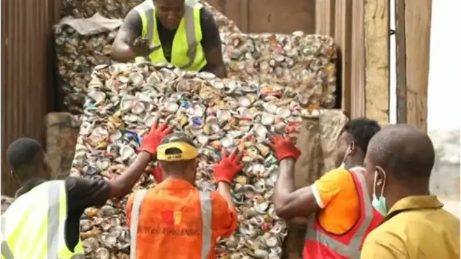 Awọn ẹgbin ti wọn di jọ