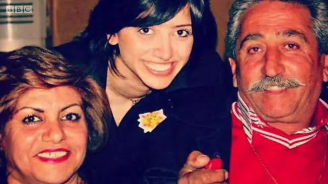 สามคนพ่อแม่ลูก