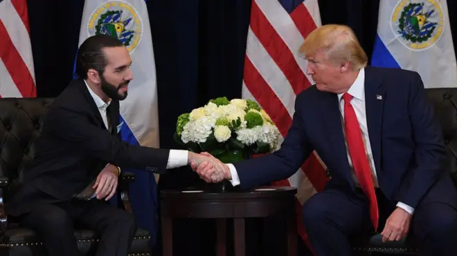 El presidente salvadoreño Bukele elogió personalmente a Trump.