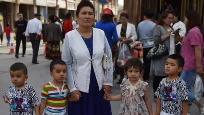 वीगर महिला