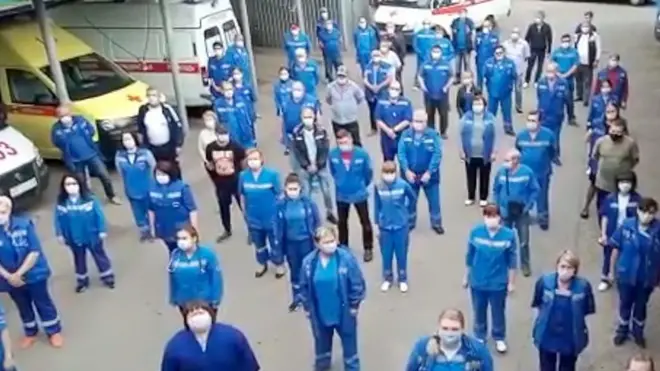 Медики жалуются на невыплату обещанных Путиным надбавок