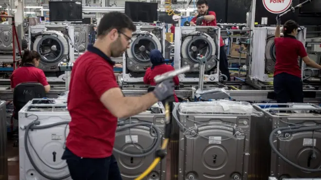 Aylık en çok yükseliş ev eşyasında oldu