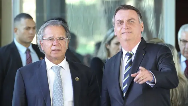 Paulo Guedes, durante a campanha presidencial, era chamadocassino aposta online'Posto Ipiranga' por Jair Bolsonaro