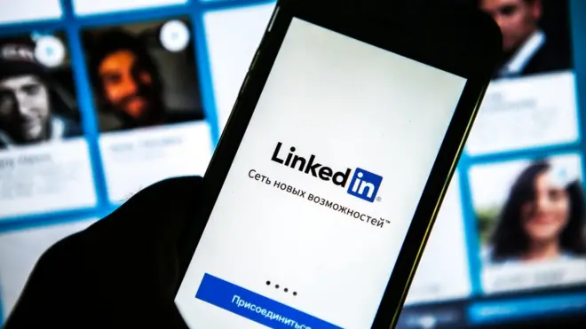 LinkedIn на телефоне
