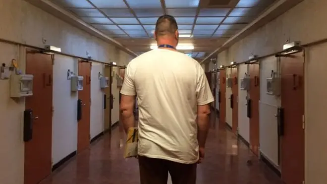 จำนวนนักโทษในเรือนจำดัชต์มีต่ำมาก โดยลดลงจาก 14,468 คน เมื่อปี 2005 มาเหลือเพียง 8,245 คนเมื่อปีที่แล้ว