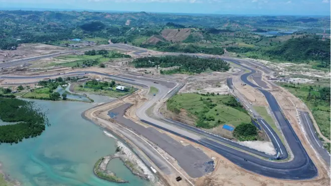 Perkembangan pembangunan Sirkuit Mandalika di bulan April