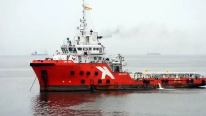 Kapal ARK TZE yang diserang.