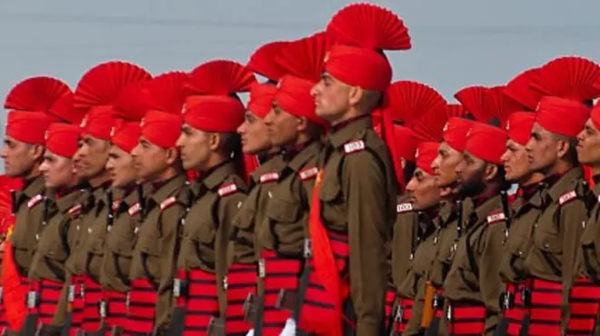 انڈین بارڈر سکیورٹی فورس اور انڈین آرمی کے جوانوں کی طرف سے شوشل میڈیا پر پیغامات کی وجہ سے انڈین فوج کے اعلی عہدیدار پریشانی میں مبتلا ہو گئے یں۔