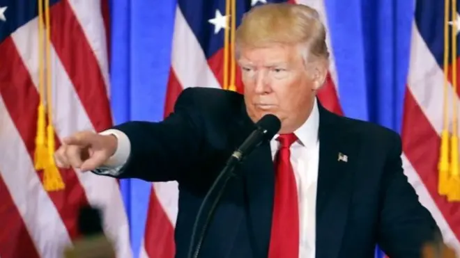 Donald Trump mengatakan akan mengeluarkan "laporan tentang peretasan".