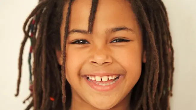 Смеющаяся девочка