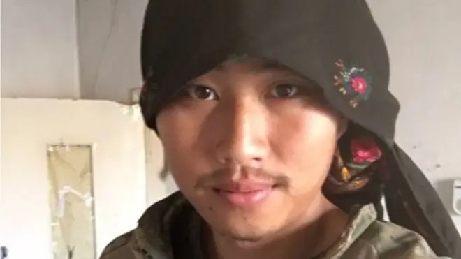 黄磊自2015年开始参加在叙利亚库尔德民兵组织“人民保护联盟”。