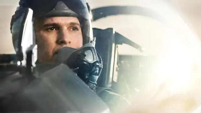 Летчик-испытатель