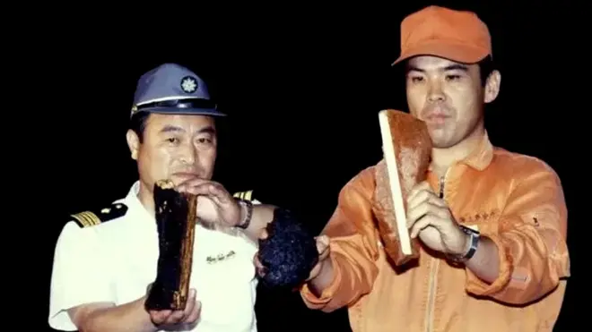 ਕੋਰੀਅਨ ਏਅਰਲਾਈਨਜ਼ ਦੇ ਜਹਾਜ਼ ਦਾ ਮਲਬਾ