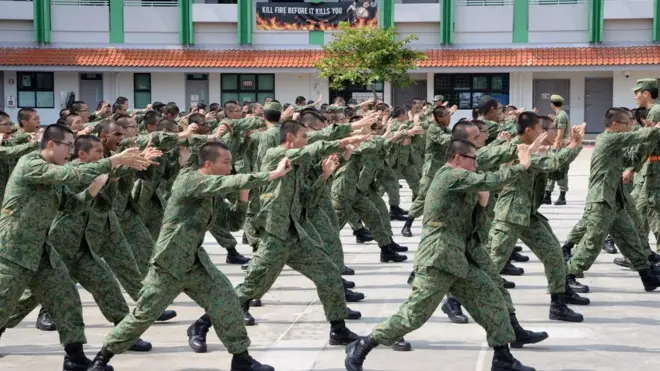 Peretas berhasil mendapatkan data pribadi sejumlah wajib militer, termasuk kartu identitas dan nomor telepon.