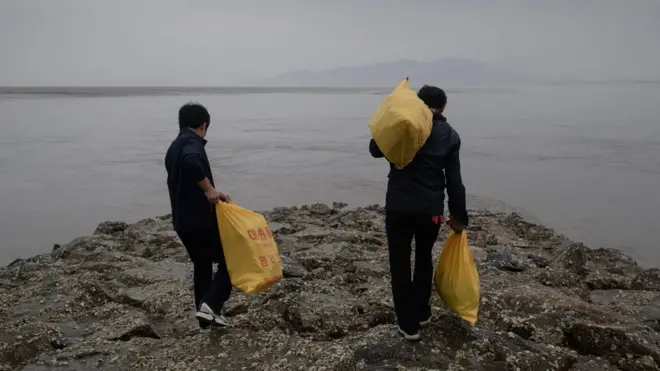 Desertores ativistas radicados na Coreia do Sul costumam enviar desde mantimentos até pen-drives com notícias para o Norte - e têm se tornado uma espéciebet windilema para as autoridades locais