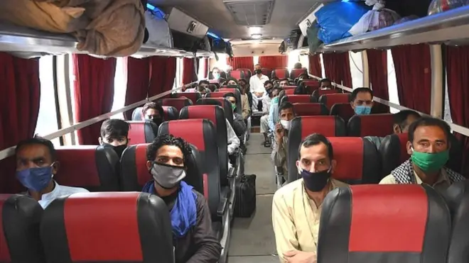 پاکستان کې د کورونا وېروس ناروغانو شمېر له ۴۵ زره کسانو اوښتی