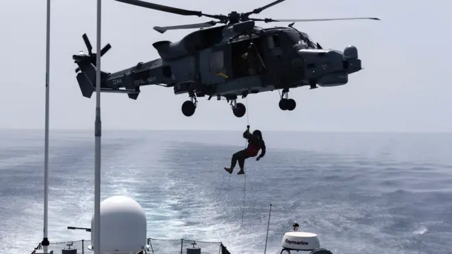 ایران دا ټلواله غندلې او وایي سیمه کې سمندري امنیت د تهران مسئولیت دی