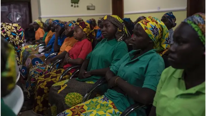 Ministry of Women Affairs for Nigeria don allow over 106 Chibok girls wey dem dey take care, go back to their papa and mama for Chibok