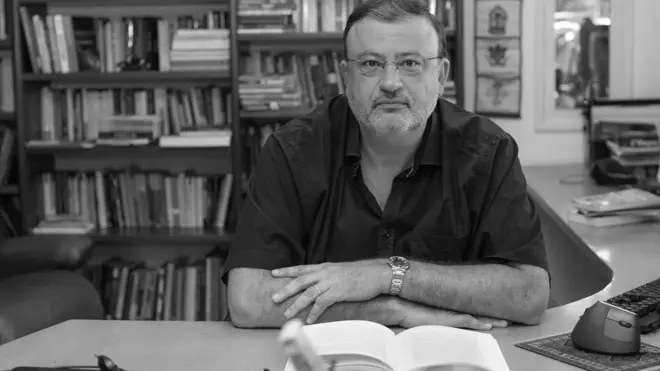 No necesitamos un batallón de psicólogos, psicoanalistas, psiquiatras, especialistas en síntomas. Necesitamos mucha gente que esté atenta al sufrimiento", dice el psicoanalista Christian Dunker.