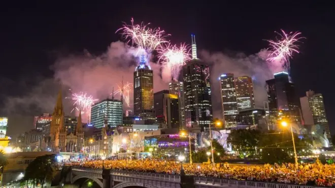 Seorang lelaki diduga merencanakan aksi teror pada perayaan malam tahun baru di Melbourne.