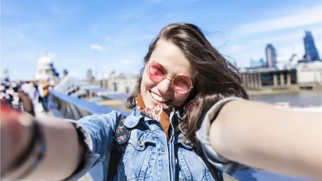 El cerebro sigue madurando más allá de los 20, empieza a trabajar de una manera más rápida y eficiente.